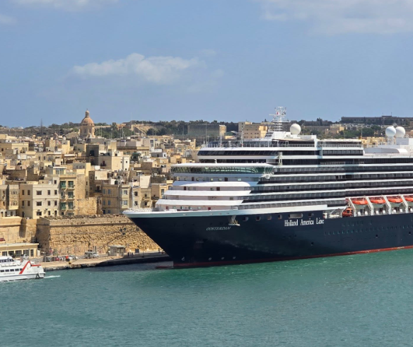 Cruise Ship